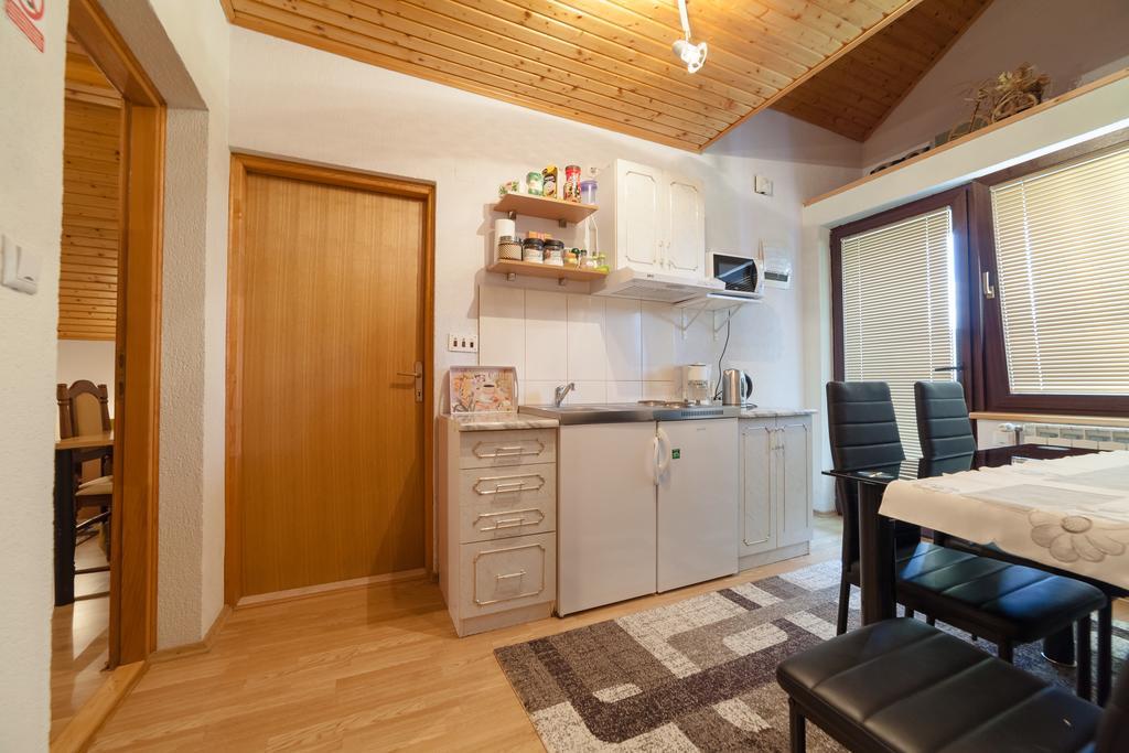 Apartment Luketic スルニュ エクステリア 写真